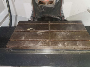 เครื่องเจาะและเคาะ CNC เครื่องจักรแนวตั้งศูนย์ควบคุมคอมพิวเตอร์เครื่องเจาะและเคาะ CNC TC-S2 Brother จากญี่ปุ่น