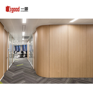 Sistema di pareti divisorie modulare per ufficio con vetro e legno Design divisore personalizzato per la separazione interna - Product Image 3