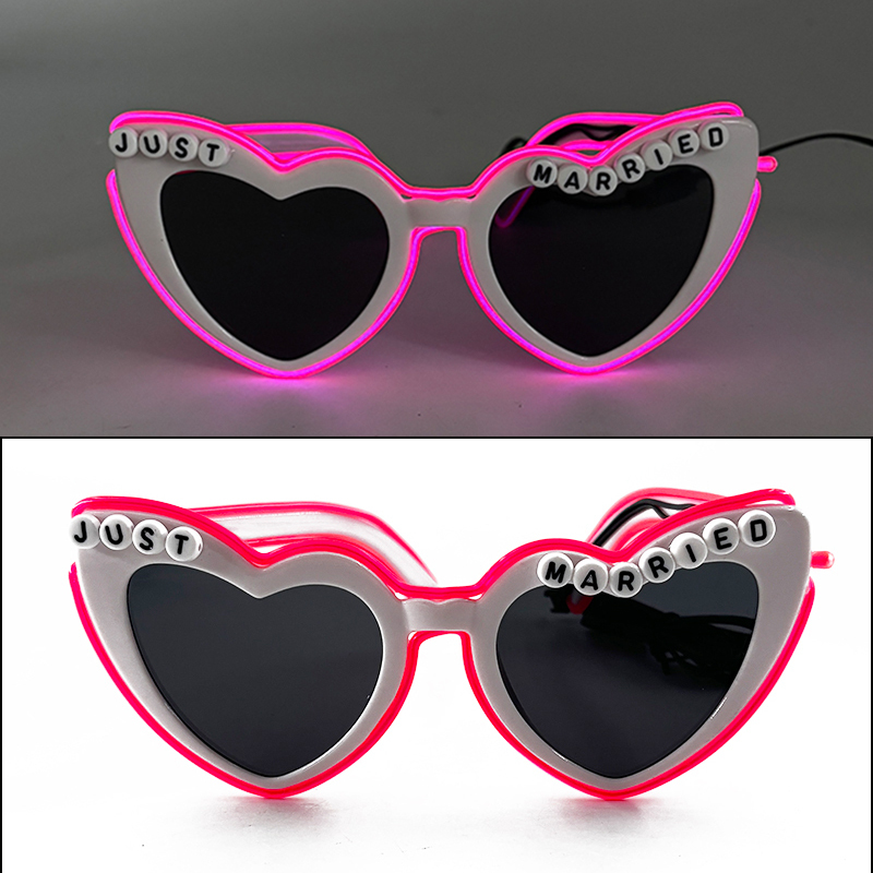 pink JUST MARRIED A