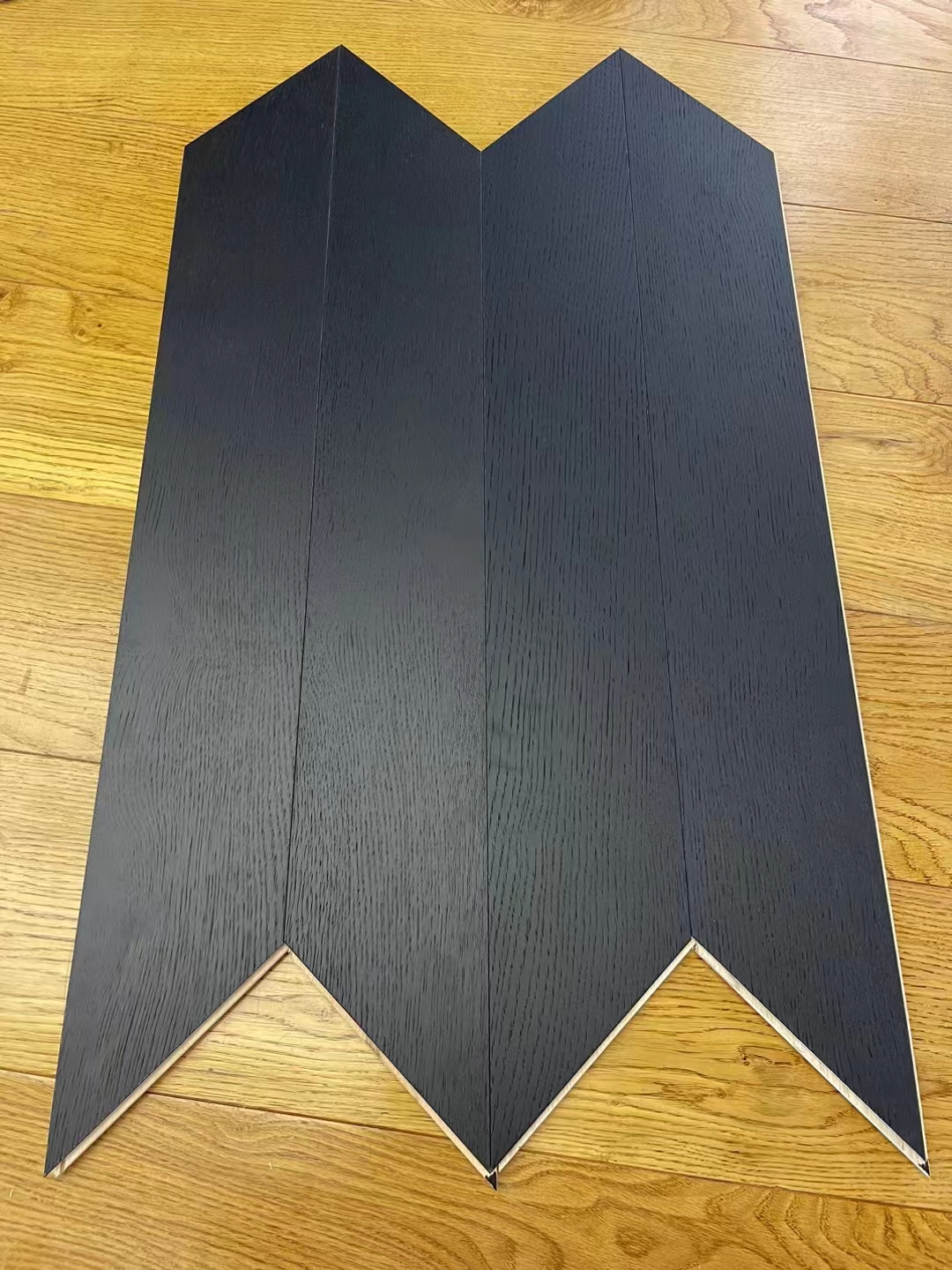 Chevron Noir
