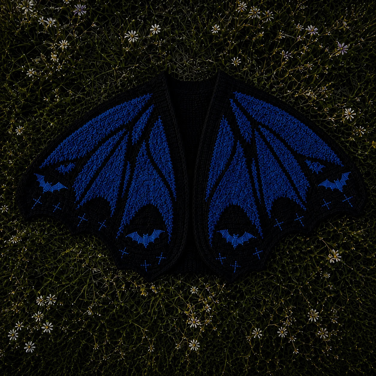 Mantón de murciélago-negro azul