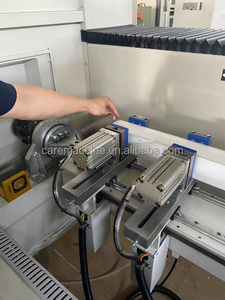 כלי אוטומטי לשנות atc <span class=keywords><strong>cnc</strong></span> קידוח מכונת כרסום לעיבוד דלת חלון אלומיניום pvc יעילות גבוהה