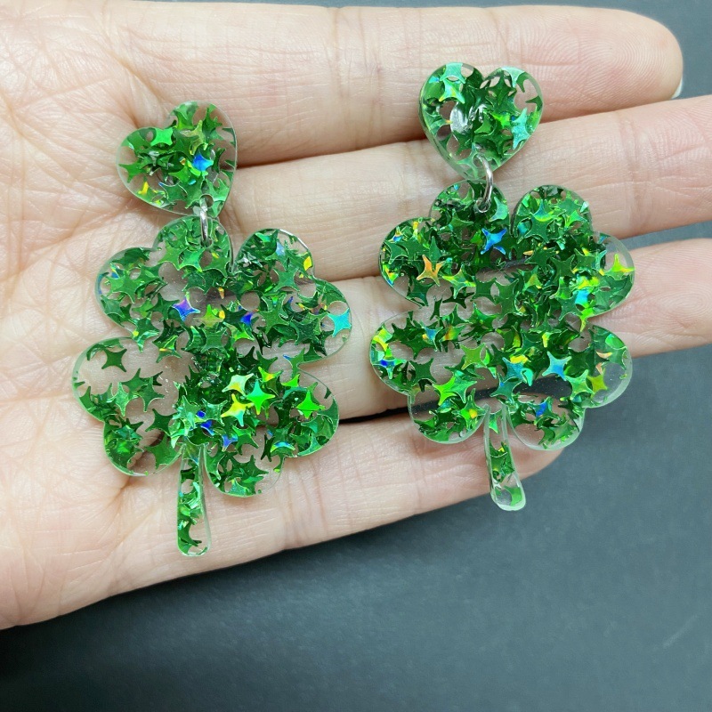 Green Four-pointed star leaves