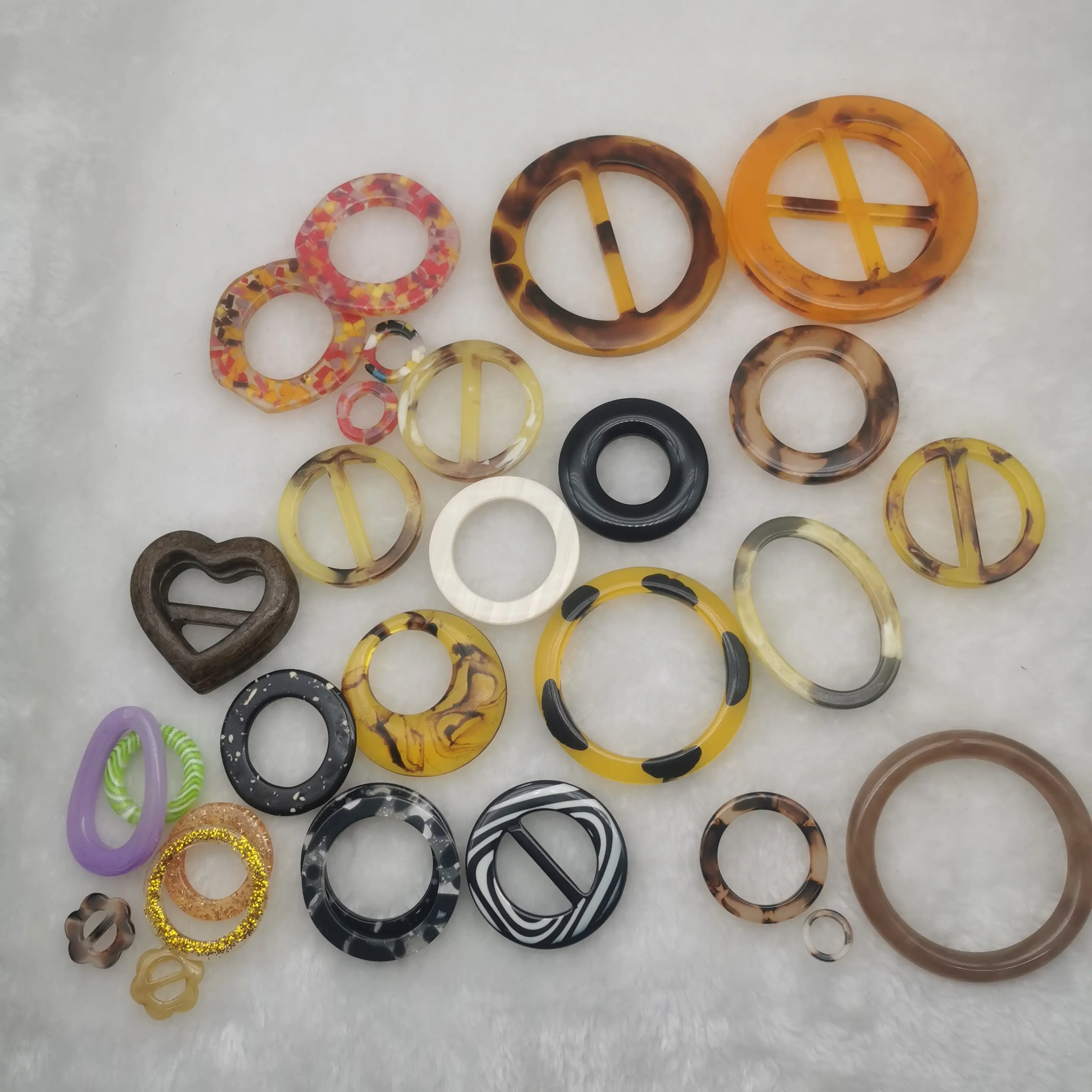 Muitos estilos de resina âmbar cor sutiã anel biquíni acessórios fivela para maiô