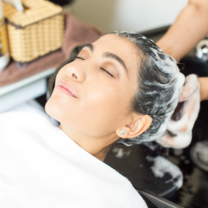 Solid Shampoo for Oily Hair <strong>Rebalancing</strong> and Purifying Formula with Physiological pH for Daily Use