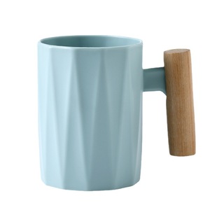 Creative Plastic Brushing Mouthwash <strong>Cup</strong> with Wooden Handle Thickened Double Wall for Water Juice Drink Students Couples Portable - Product Image 5