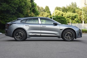 2025 Zeekr 001 elektrikli lüks EV Hatchback 5 kapılı 5 koltuklu 400kWh lityum uzun menzilli 4WD NEDC 501-600km 300kW + yeni enerji - Product Image 4