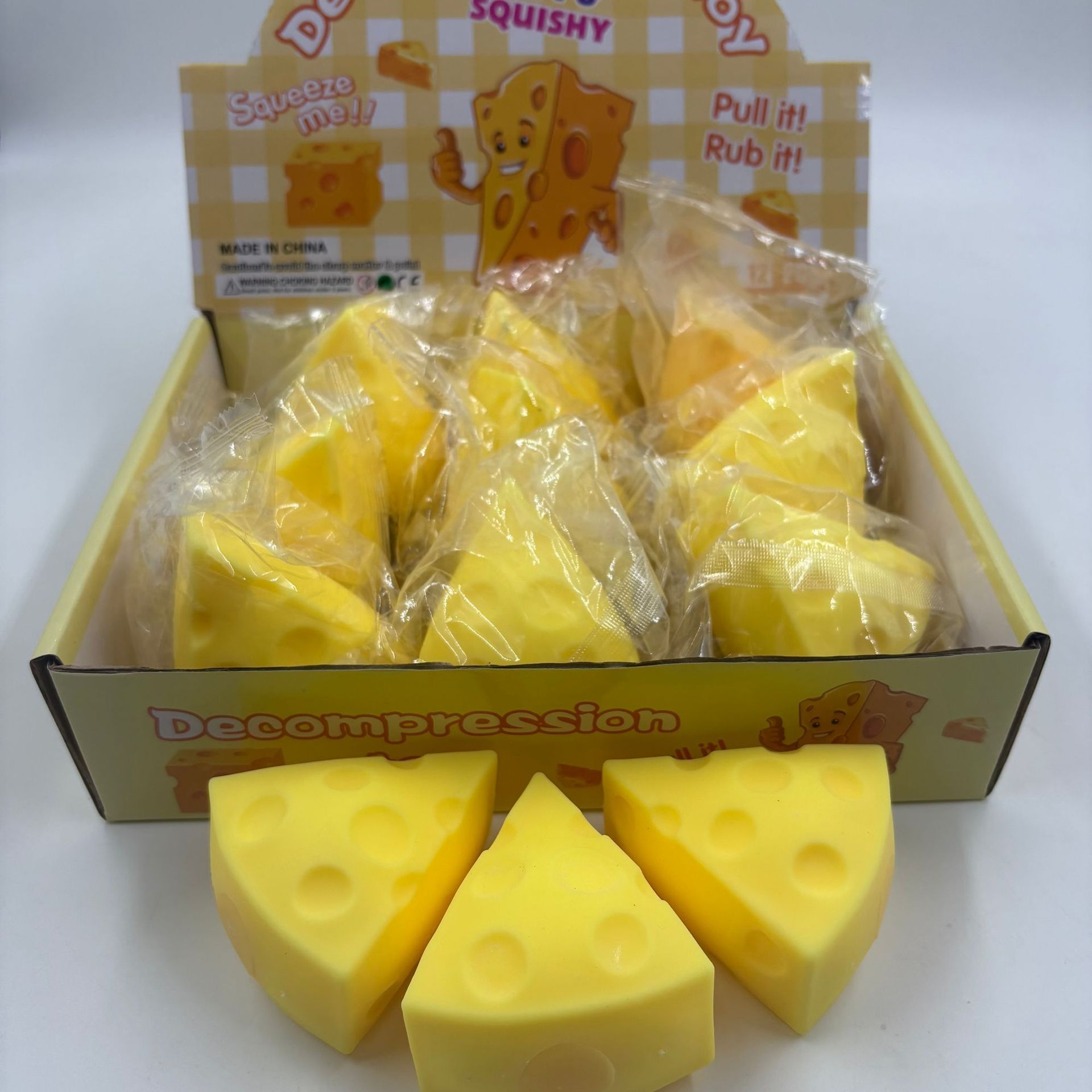 Simulated triangular cheese cubes