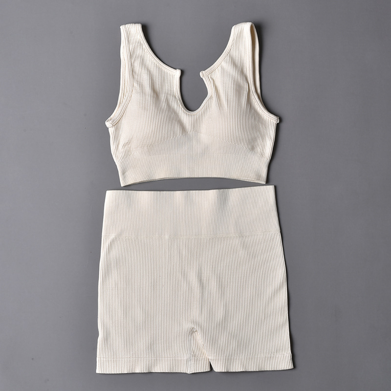Collo a U bianco e corto