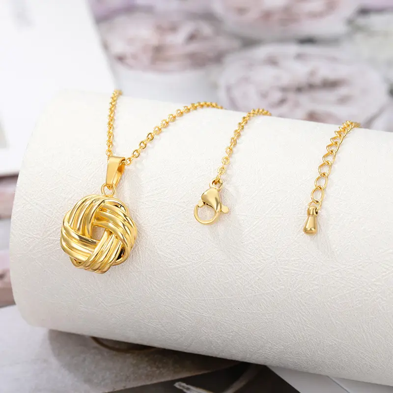Fashion Geometric Slid Pendant Necklace Dainty Jewelry Bulk Lot 18K While Gold Plating Necklace Ladies Jewellery