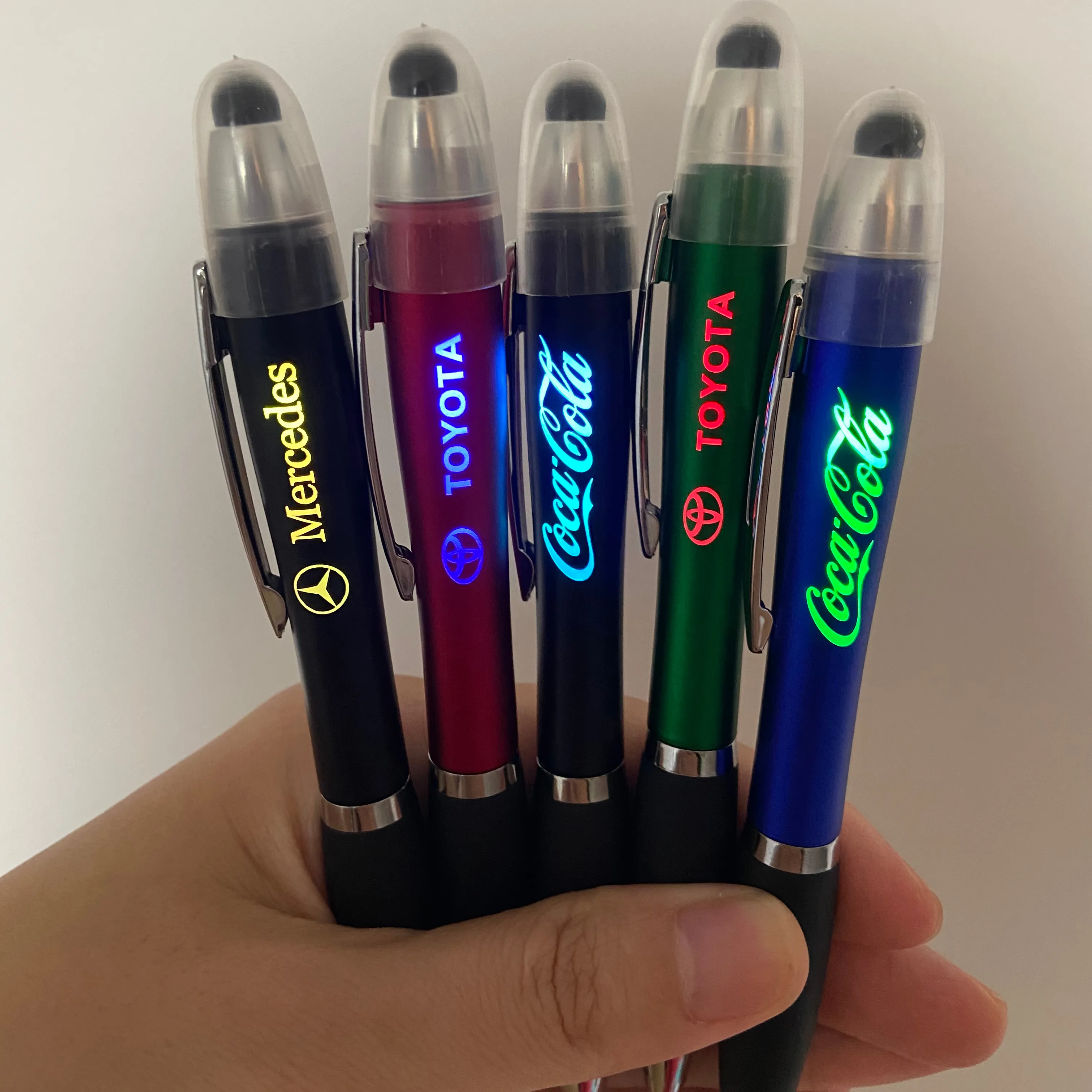 Baru 3 in 1 hadiah logo kustom pulpen led cahaya ponsel pena sentuh stylus pena Promosi pulpen lampu dengan logo