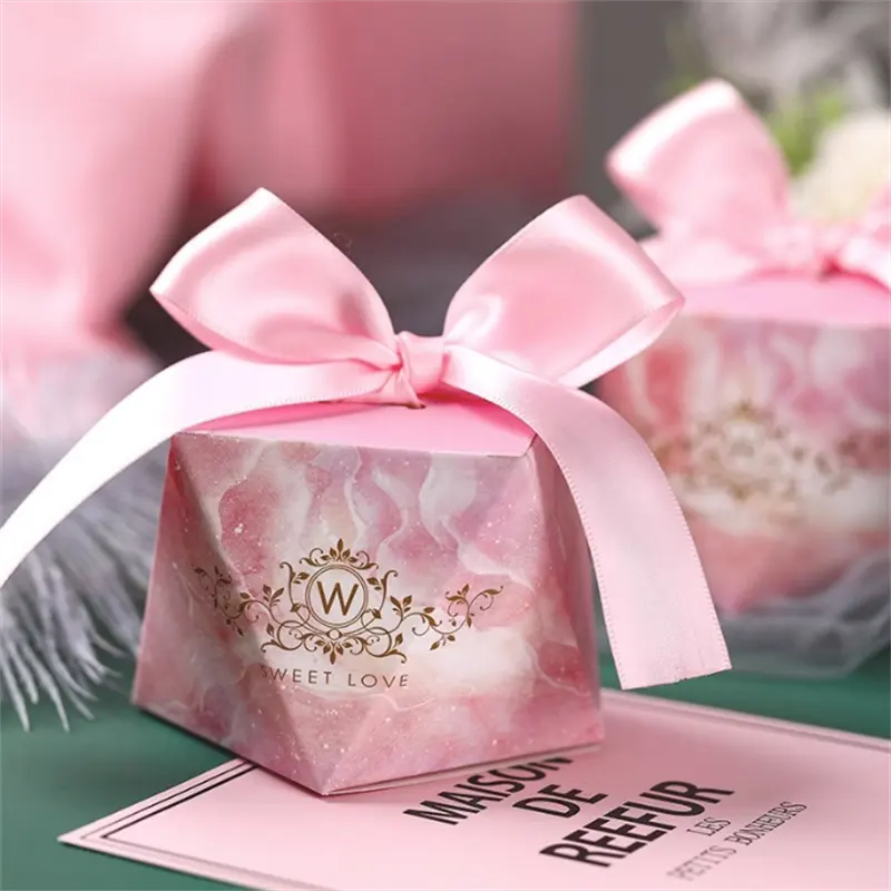 Kreative Hochzeitsverpackungsbox heißpräge-Diamond-d-Form Hochzeits-Süßigkeiten-Schachteln