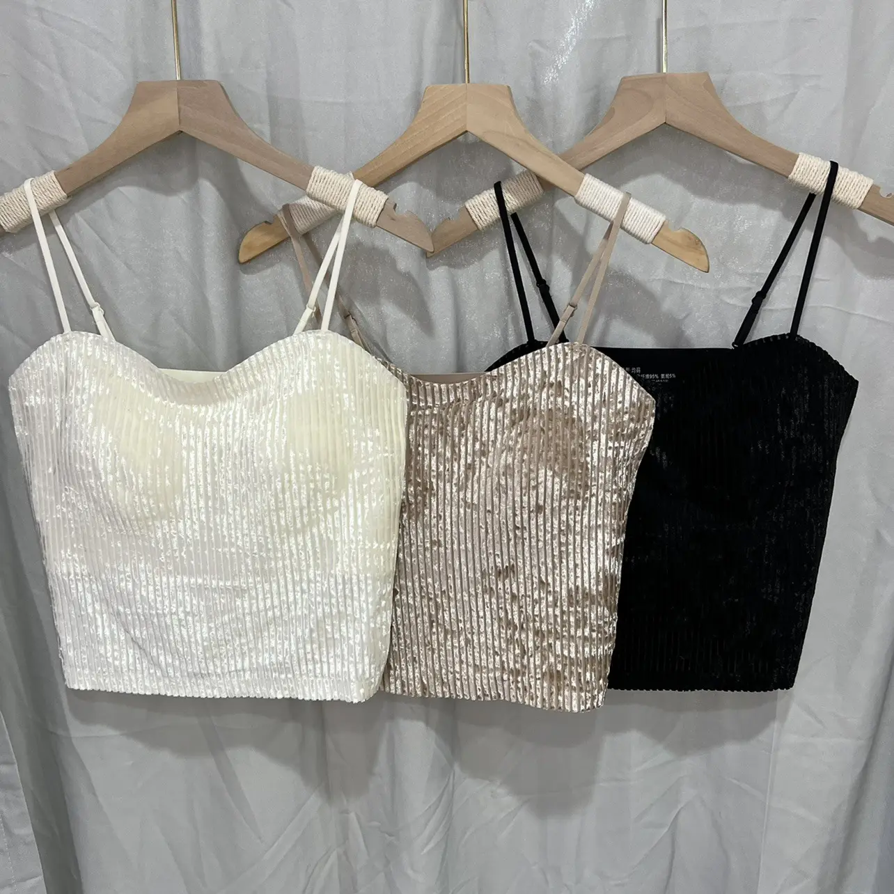 Nuevo diseñador, Tops cortos para mujer, camisola Sexy de Color sólido, chaleco de Spice Girl, a la moda camiseta sin mangas, sujetador acolchado inalámbrico, chaleco Bralette