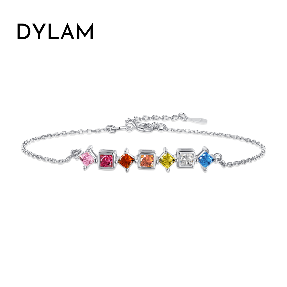77.DY150158-S-W-CS