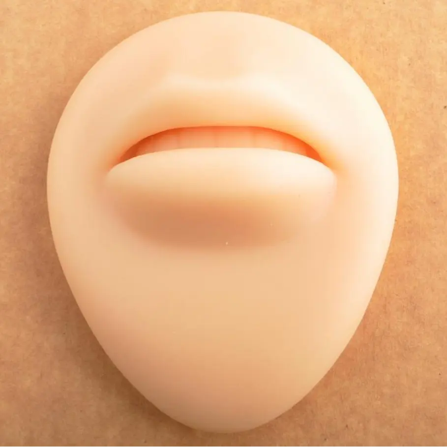 Modello di esposizione del corpo del Silicone artificiale del silicone del labbro di alta qualità per la fornitura di gioielli penetranti