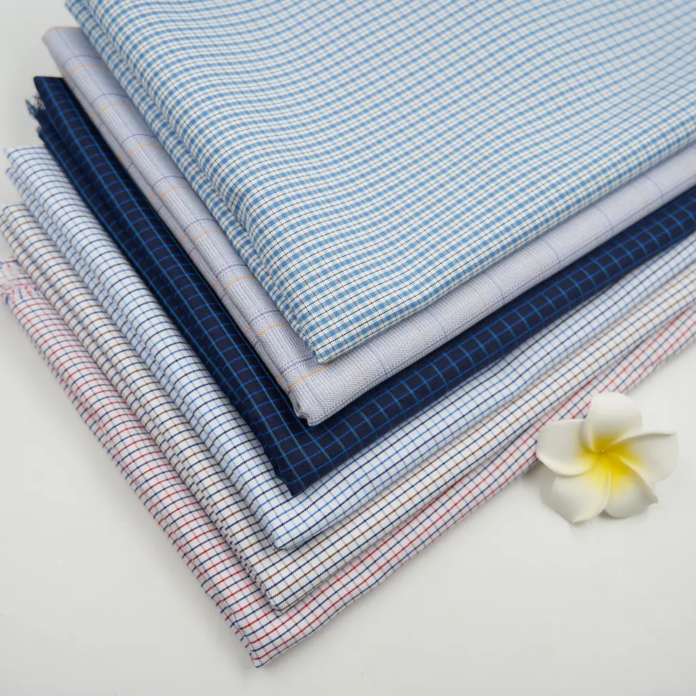 ราคาต่ำรับประกันคุณภาพ65% โพลีผ้าฝ้าย35% Gingham เส้นด้ายย้อมผ้าสำหรับเสื้อผู้ชาย