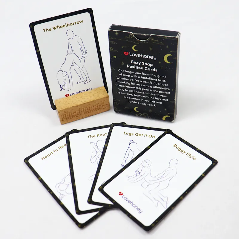 カスタムの性的な大人のカードゲームは、カップルのための卸売寝室黒あいまいな親密なゲームカードをあえてします