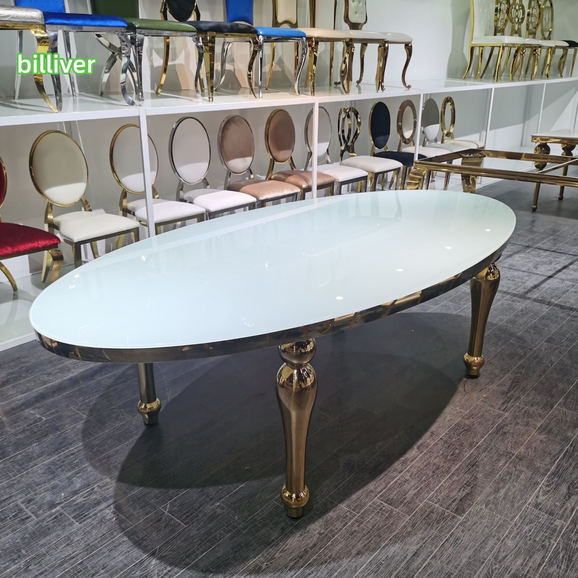 2,4 * 1,2 m / tavolo ellittico, finitura oro + vetro temperato bianco