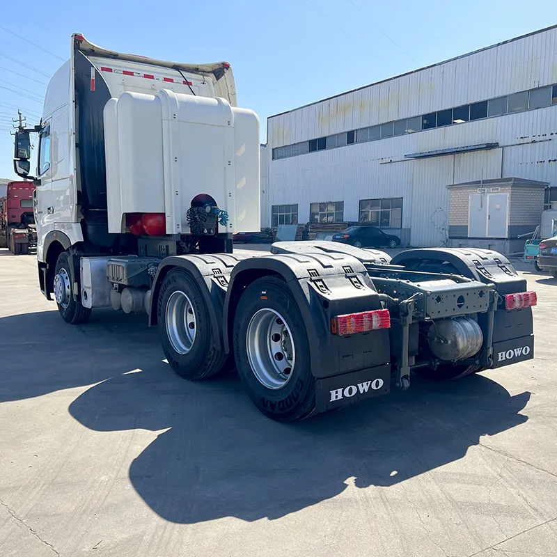 SINOTRUCK 430hp CNG trattore testa howo trattore camion con buone condizioni