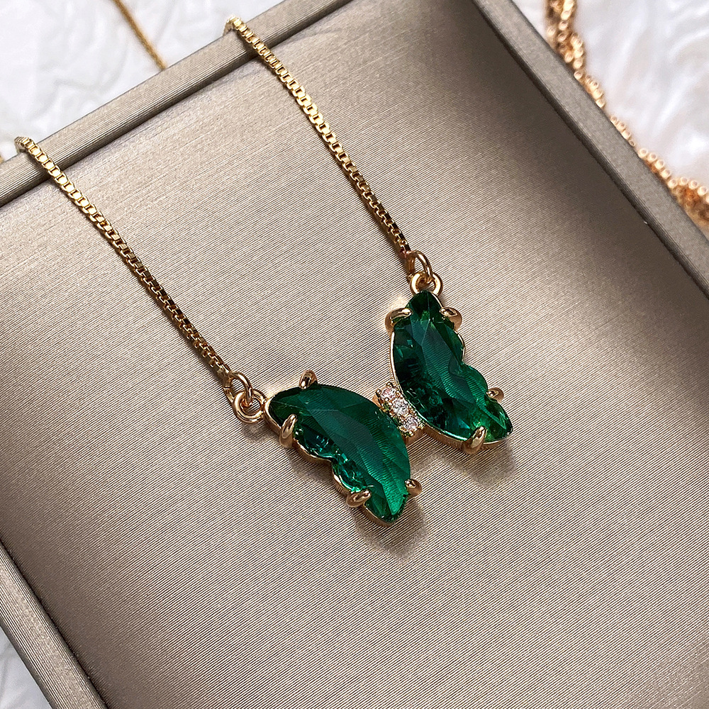 XL678 vert