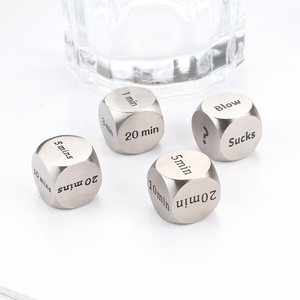 Özel D & D 16mm paslanmaz çelik zar seti küp şekli ile kazınmış mektup ve desen oyun özellikleri için özel Logo - Product Image 3