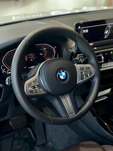 2024年BMW X3 XDrive30i Mナイトパッケージ主要モデル中SUV新エネルギー機能付き - Product Image 4