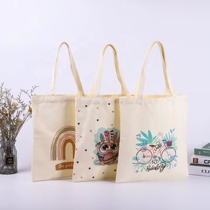 Bolsa de compras de lona de algodón reciclado de alta calidad logotipo personalizado impreso tamaño mediano con patrón de letras de dibujos animados transferencia de calor - Product Image 3