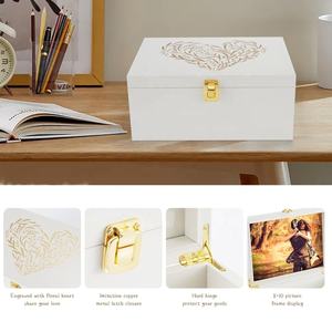 Hộp lưu niệm bằng gỗ lớn màu trắng có nắp có bản lề và khung ảnh bên trong hộp lưu trữ gỗ trang trí - Product Image 4