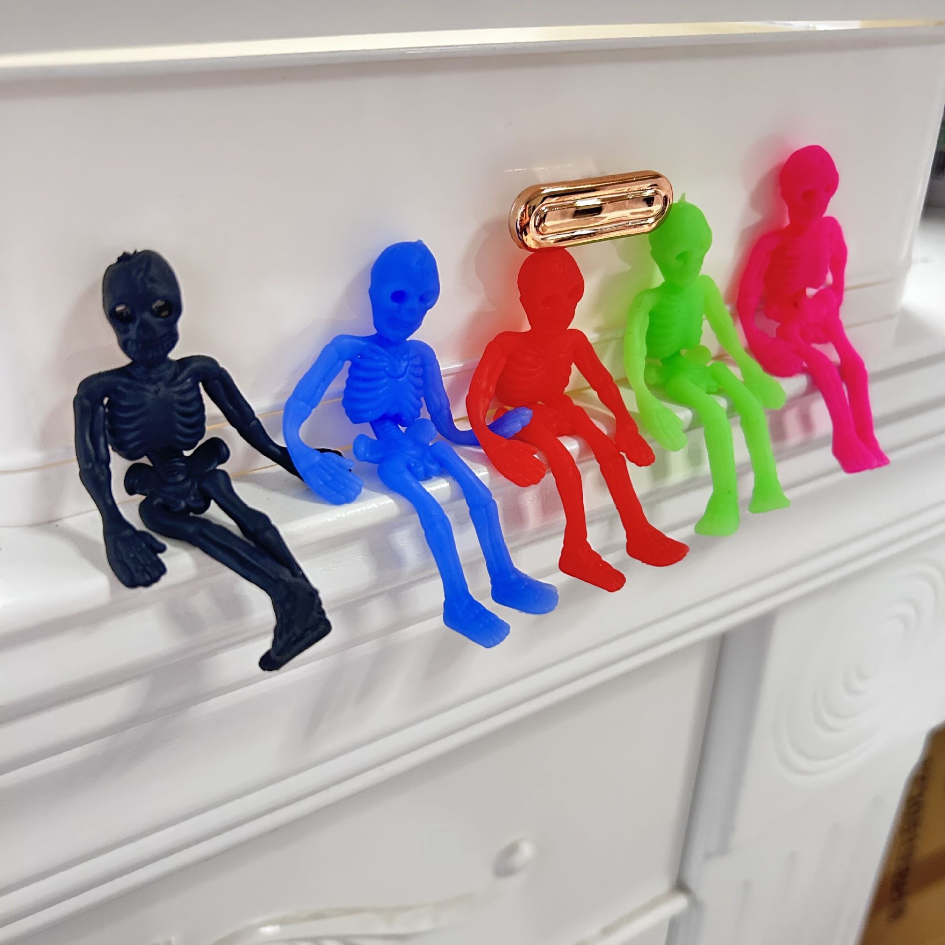 L'homme au crâne acclame