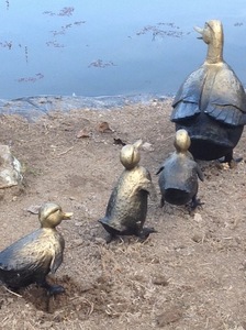 Trang Trí Sân Vườn Kim Loại Vịt Tượng Đồng Mẹ Và Con Vịt Điêu Khắc - Product Image 4