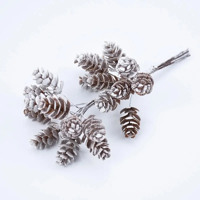 Mini ornamenti fatti a mano fai da te con fiori di pino per decorazioni natalizie ghirlanda decorazioni per alberi di natale con pigne d'argento