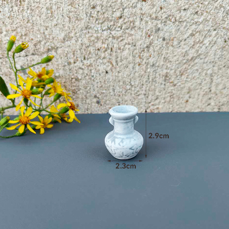 Poterie fine (des aimants ont été fixés)
