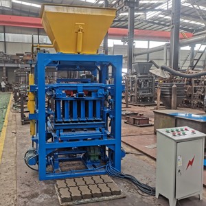 La máquina automatizada para hacer bloques hace ladrillos con agujeros cuadrados, operación inteligente, máquinas de bloques de hormigón - Product Image 3
