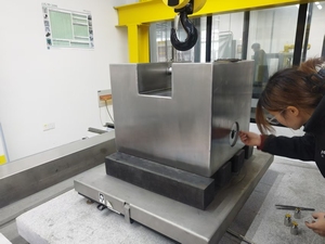 100kg- 2 Ton Electronic Automatic <strong>Testing</strong> Equipment Calibration Cast Iron Weights <strong>Comparison</strong> Device for Large Laboratories - Product Image 6