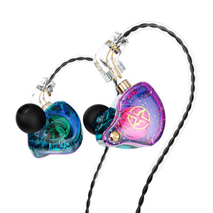Auriculares con cable para teléfono móvil dinámico HIFI deportivo enchufable de línea intercambiable - Product Image 1