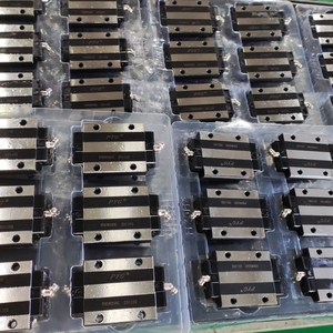 <strong>Linear</strong> Guidance <strong>System</strong> <strong>Linear</strong> <strong>Guide</strong> Slider HGW25 <strong>Automation</strong> Accessories Ball Type Flange Block <strong>for</strong> <strong>CNC</strong> Machine - Product Image 1