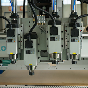 Máquina enrutadora CNC de madera ATC multiusos de cuatro husillos, 3/4 ejes, 4 cabezales, 1325, mesa de vacío, tallado, corte, fresado - Product Image 2