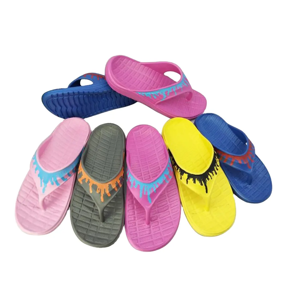 2023 le donne personalizzate indossano sandali e pantofole alla moda In scarpe da spiaggia estive infradito al mare immagine In Pvc donna femminile