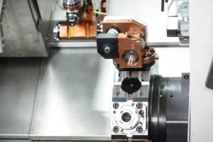 Torno CNC aprobado por la CE eje Y China Taiwán Live Tooling máquina de torno giratorio - Product Image 3