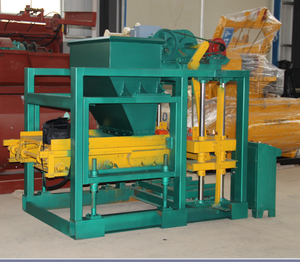 Máquina de fabricación de ladrillos Hydraform QT 4-25 de baja inversión en mano de obra para construcción a pequeña escala utilizando arena de hormigón como materias primas - Product Image 6