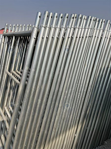 Andamio para la construcción Andamio ajustable de acero galvanizado con puntal de apuntalamiento usado y ruedas y plataforma de andamio - Product Image 3