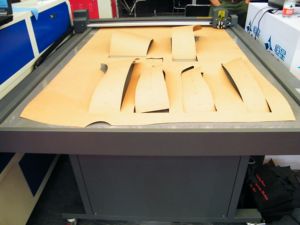 Karton lazer kesme makinesi kral tavşan HC6090 bıçak karton Flatbed kesici - Product Image 2