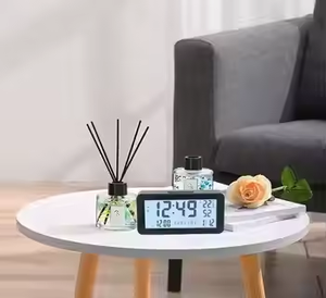 Nuovo orologio da tavolo quadrato Desktop LCD di moda tre gruppi di allarme digitale Smart orologi da tavolo calendario della temperatura della data di ora - Product Image 6