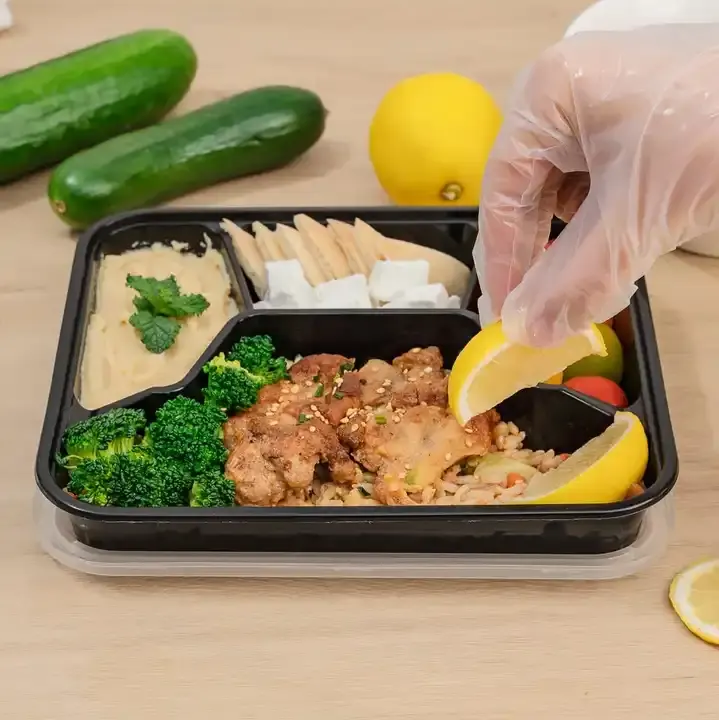 Plateaux de repas prêts CPET noirs Boîte à lunch rectangulaire en plastique pour aliments