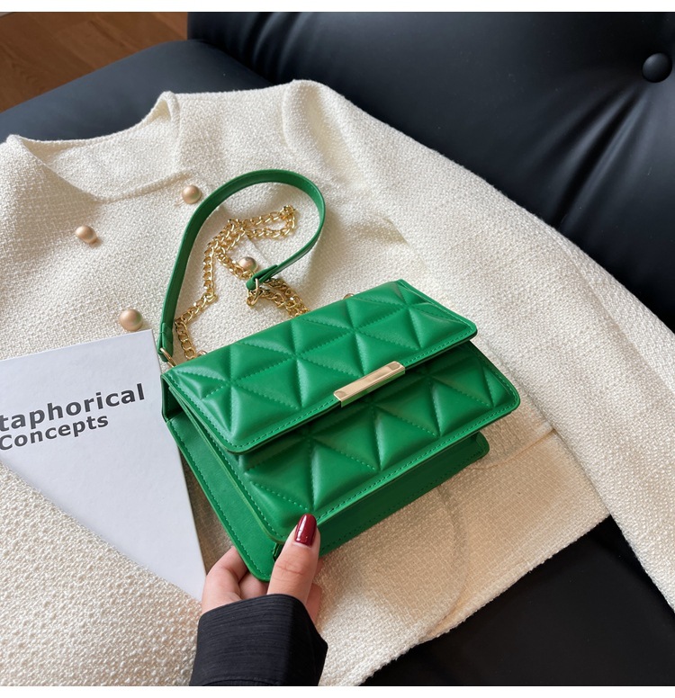 สีเขียว