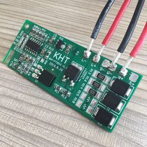 Linear 3.2V <strong>PWM</strong> <strong>Solar</strong> <strong>Controller</strong> with Remote Output Current Adjustment <strong>for</strong> Lighting Application