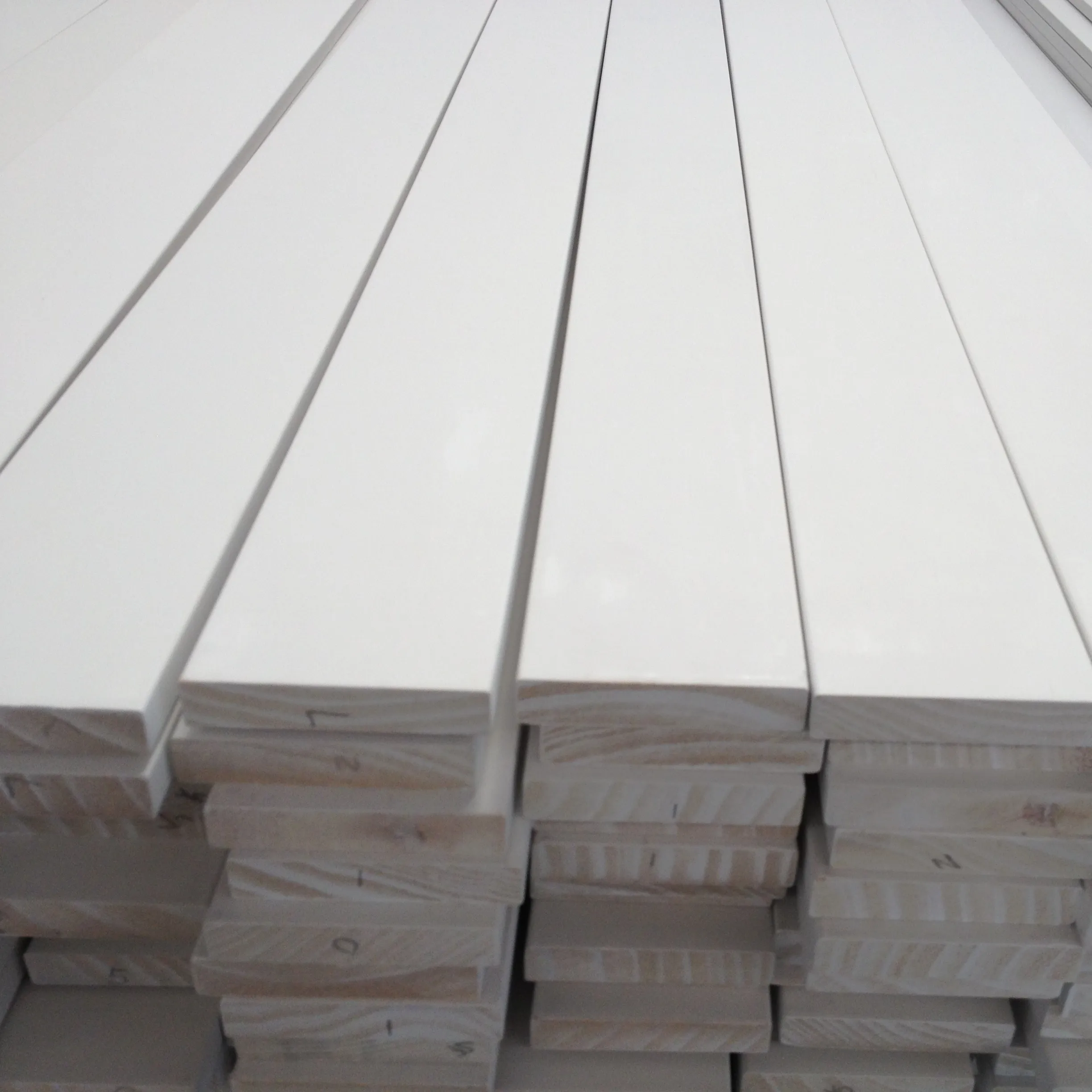 White Primed FJ Pine Window Reveal Trim Board Moulding