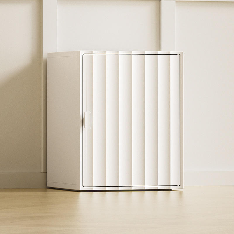 Grande armoire de rangement blanche