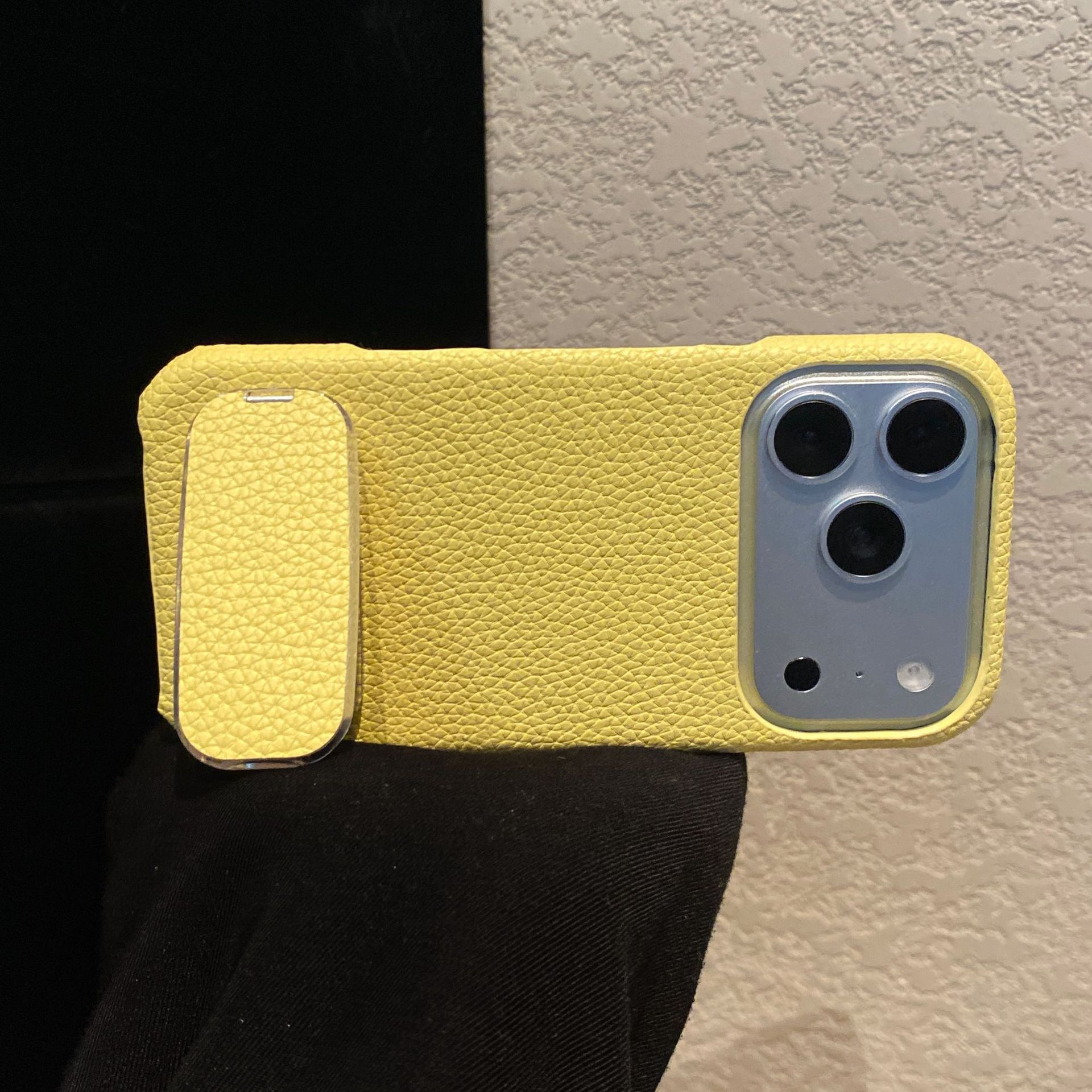 Amarillo limón