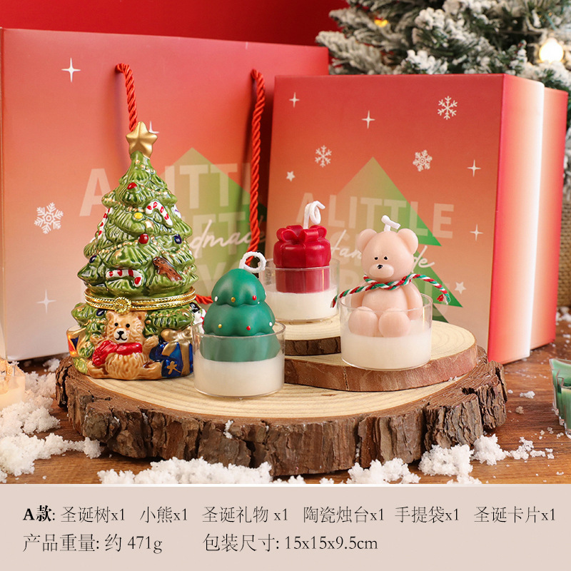 Un pot d'ours, coffret cadeau de Noël, sac cadeau